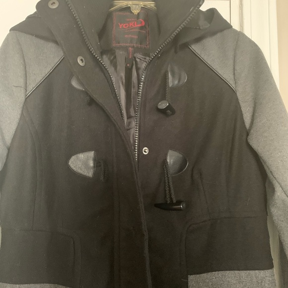 YOKI of New York Black & Gray Coat, Size Medium - Picture 3 of 8